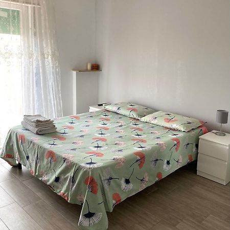 Tres Joli Bed and Breakfast Rom Exteriör bild