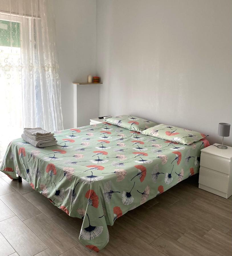 Tres Joli Bed and Breakfast Rom Exteriör bild